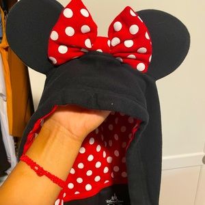 Minnie Mouse Sweater (M)